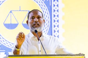 ބައެއް ރަށްތައް ބޭރުގެ ކުށްވެރިންނަށް ދޭން އުޅޭ ކަމަށް ބުނެފި 
