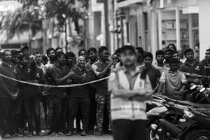 އެއްލައްކަ އަށްވުރެ މަދުން ދައްކަން ޖެހޭ ފަރާތްތަކަށް އިންޒާރެއް