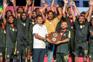 ޖޯލި ބަލިކޮށް ކިންގްސް ކަޕް ވެމްކޯ އަށް 