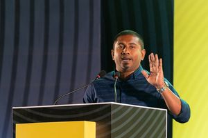 މާލޭގެ މޭޔަރުގެ މަގާމަށް މަހުލޫފު ވާދަކުރައްވަނީ
