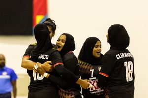 އީގަލްސް އާއި ވެމްކޯ ފެށީ މޮޅަކުން