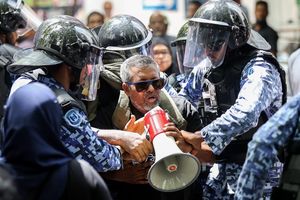 އިދިކޮޅު އިހުތިޖާޖުގެ ތެރެއިން އަށް މީހަކު ހައްޔަރުކޮށްފި