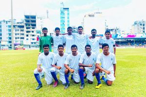 ގުރައިދޫ ސްކޫލް ޓީމަށް އެފްއޭއެމުން އަދަބުދީފި 