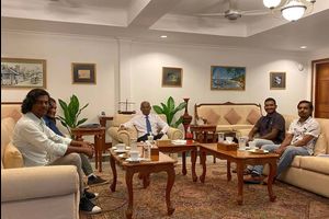 "މޯލްޑިވްސް ޕްރޯ" އާ ގުޅޭގޮތުން ރައީސް އާ މަޝްވަރާކޮށްފި