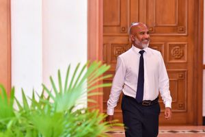 މިނިސްޓަރު ސެކްޝަނަށް ގޮސްފިނަމަ ކޮޅަށް ތެދުވަން އަންގައިފި