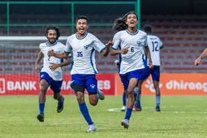 އީގަލްސް ކަޓުވާލައި ތިން ވަނަ ޑިވިޝަންގެ ބްލޫ ސެމީ އަށް