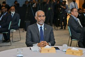 ވިޔަފާރިވެރިން ތަކެތީގެ އަގުބޮޑުކުރަނީ ސިޔާސީ ބޭނުމަށް: މުއިއްުޒު