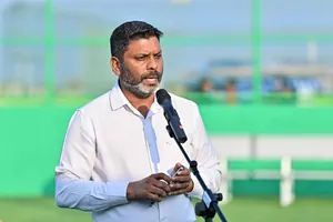 ލޯނެއް ނަގައިގެން ސްޓޭޑިއަމެއް އެޅުމަކީ މާލީ ބޮޑު ބުރައެއް