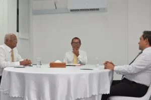 Three former Presidents hold historic meeting