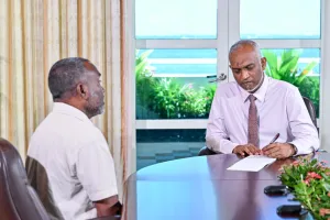ރައްޔިތުންނަށް ބޭސް ލިބެން ދަތިވާކަން މުއިއްޒު ގަބޫލުކުރައްވައިފި