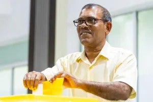 ކެންޑިޑޭޓު ނަޝީދު ވޯޓު ދެއްވައިފި