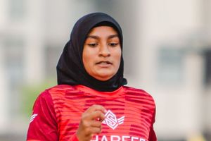 އަހްނާ، 100 މީޓަރު ދުވުމުގެ ޔޫތު ރެކޯޑް މުގުރާލައިފި