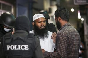 ޝައިހް ފަޒްލޫނަށް ވެސް ދީީނީ ނަސޭހަތުގެ ހުއްދަ އަލުން ދީފި