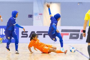 ރާއްޖޭގެ އަންހެން ޓީމު ފުރަތަމަ މެޗުގައި އިންޑިއާ އަތުން ބަލި