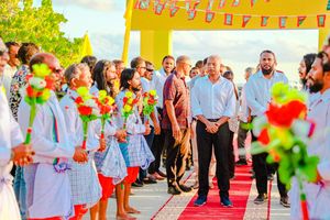 ހުލާސާކޮށް އިއްޔެ: މ. އަތޮޅުން ރައީސްއަށް ބޮޑު ތާއީދެއް