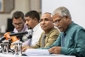 ރިޔާސީ އިންތިހާބަށް ބޭނުންވާ އޮފިޝަލުން އަދިވެސް ހަމަނުވޭ