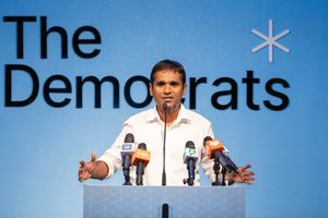 Ilyas proposes plan to de-congest Male'