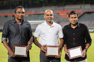 ނިޒާމްބެ، ސުޒޭން އަދި އިންމަ އަށް ކޯޗިންގެ ޕްރޯ ލައިސަންސް 