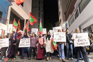 ޔާމީން ދޫކޮށްލުމަށް ގޮވާލާ ސިލްސިލާކޮށް މުޒާހަރާ ކުރަނީ