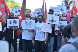 ގޭގައި ހުންނަވައިގެން ޔާމީން ވެސް އިދިކޮޅުގެ ހަރަކާތުގައި!