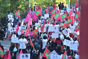 މޫސުން ގޯސްވެ އިދިކޮޅުގެ ޖަލްސާ ފަސްކޮށްފި 