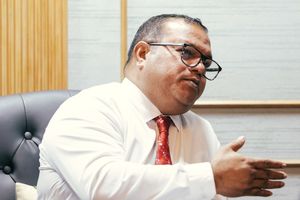 ހިޔާލު ހޯދަން ޖެހޭނީ ގާނޫނުއަސާސީގެ ބަދަލު ފާސްކޮށްގެން: އަސްލަމް