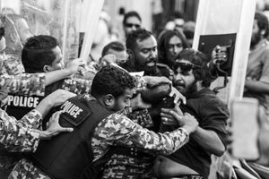 އިދިކޮޅު މުޒާހަރާ ރޫޅާލުމުން ހުށަހެޅި ކުއްލި މައްސަލަ ބޭރު