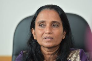 އޮމްބަޑްސްޕާސަން، ކުށުގެ ޒިންމާ އުފުލާ އުމުރު ދަށްކުރަން ދެކޮޅު