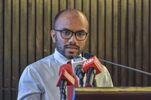 މާލެ-ތިލަފުށި ބްރިޖުން އިގުތިސޯދު ބަދަލުކޮށްލާނެ: އަމީރު 