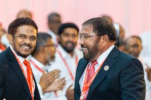 ރިޔާސީ ރޭހަށް ގާސިމް ނެރުނީ ފައިސާ އާއި އަމިއްލަ އެދުމަށް: ސަމީރު