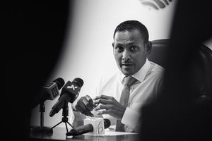 ކޮކެއިން ގެނައި އެމެރިކާ މީހަކު ދައުވާ ނުކޮށް ޑީޕޯޓުކޮށްފި
