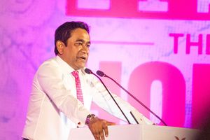 "އިންޑިއާ އައުޓް" ހަރަކާތާ ޔާމީން ދުރަށް ޖެހިވަޑައިގެންފި