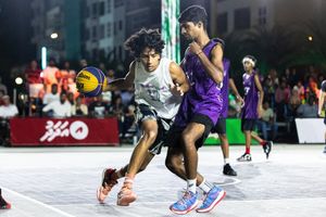ޓީމް އަންސަޓިފައިޑް، ވޮރިއާސް އަދި ރޭވަންސް އިން ތުރީ އޮން ތުރީ ރަމަޟާން ޗެލެންޖުގެ ޗެމްޕިއަންކަން ހޯދައިފި
