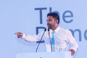 "ހާލަތު ގޯސް، މި ނުކުތީ ރައީސް މުއިއްޒު ހަމަމަގަށް އެޅުވުމަށް"