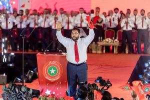ގާސިމްގެ ވައުދު: ހުރިހާ ސޯޝަލް ހައުސިންއެއްގެ ކުލި މާފުކުރަނީ
