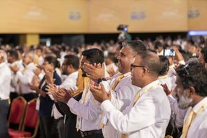 އެމްޑީޕީގެ ކޮންގްރެސް އަންނަ އަހަރުގެ މެދުތެރެއަށް ފަސްކޮށްފި