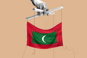 ކޮލަމް: އެ އަޅުވަނީ އަނދުނެއްކަން ވެސް އެނގޭމެ އެވެ.