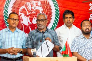 ފަނޑިޔާރުންނަށް ނުފޫޒުފޯރުވާތީ އާޒިމްގެ މައްސަލަ ސުޕްރީމް ކޯޓަށް 