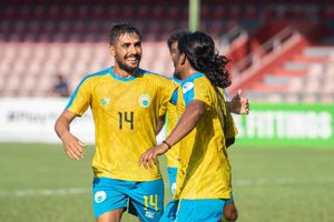 ސަސް ބަލިކޮށް ވެލެންސިއާ ހަމަޖެހިލައިފި