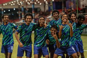 ޕެނަލްޓީގައި ޔުނައިޓެޑް ވިކްޓްރީ ބަލިކޮށް ސަސް ފައިނަލަށް