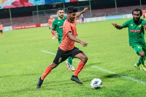 އީގަލްސް އިން މާޒިޔާ ބަލިކޮށްފި 