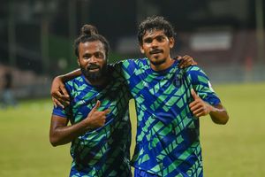 ޔުނައިޓެޑް ވިކްޓްރީ އަތުން މޮޅުވެ ސަސް ހަތަރަކަށް
