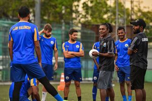 ވެލެންސިއާ ބޭނުމީ މެޗަކުން ބަލިނުވެ ފައިނަލަށް ދާން