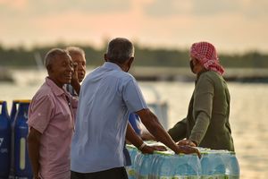 ރަށު ޖޯޝުގެ ނަމޫނާއެއް: ރައްޔިތުން ނުކުމެ ހިއްކާލި ބިމުގެ ވާހަކަ