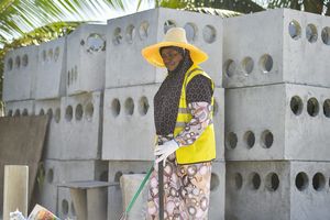 Income support deadline nears, 40 percent for women