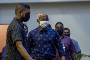ހަތަރު ދުވަސް ފަހުން ރައީސް ހޮސްޕިޓަލުން ދޫކޮށްލައިފި 