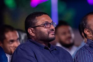"ރައީސް މަސައްކަތް ކުރައްވަނީ އަސްކަރީ ބާރު އަލުން ގާއިމްކުރަން"
