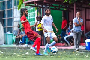 ޓީނޭޖް އަތުން ބަލިވެ، ވިކްޓަރީގެ އުންމީދުތައް ފެނަށް
