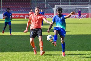 ޕެނަލްޓީގައި އީގަލްސް ބަލިކޮށް ސަސް ސެމީ އަށް