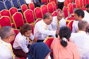 ކޮމިޓީތަކުން މެމްބަރުން ވަކިނުކުރެވޭނެ ކަމަށް ނަޝީދު އަންގަވައިފި